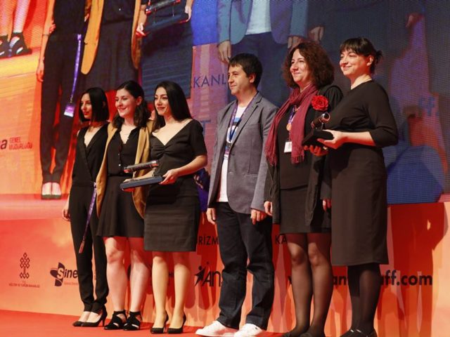 Antalya Film Forum’da Kim Mihri’ye Ödül